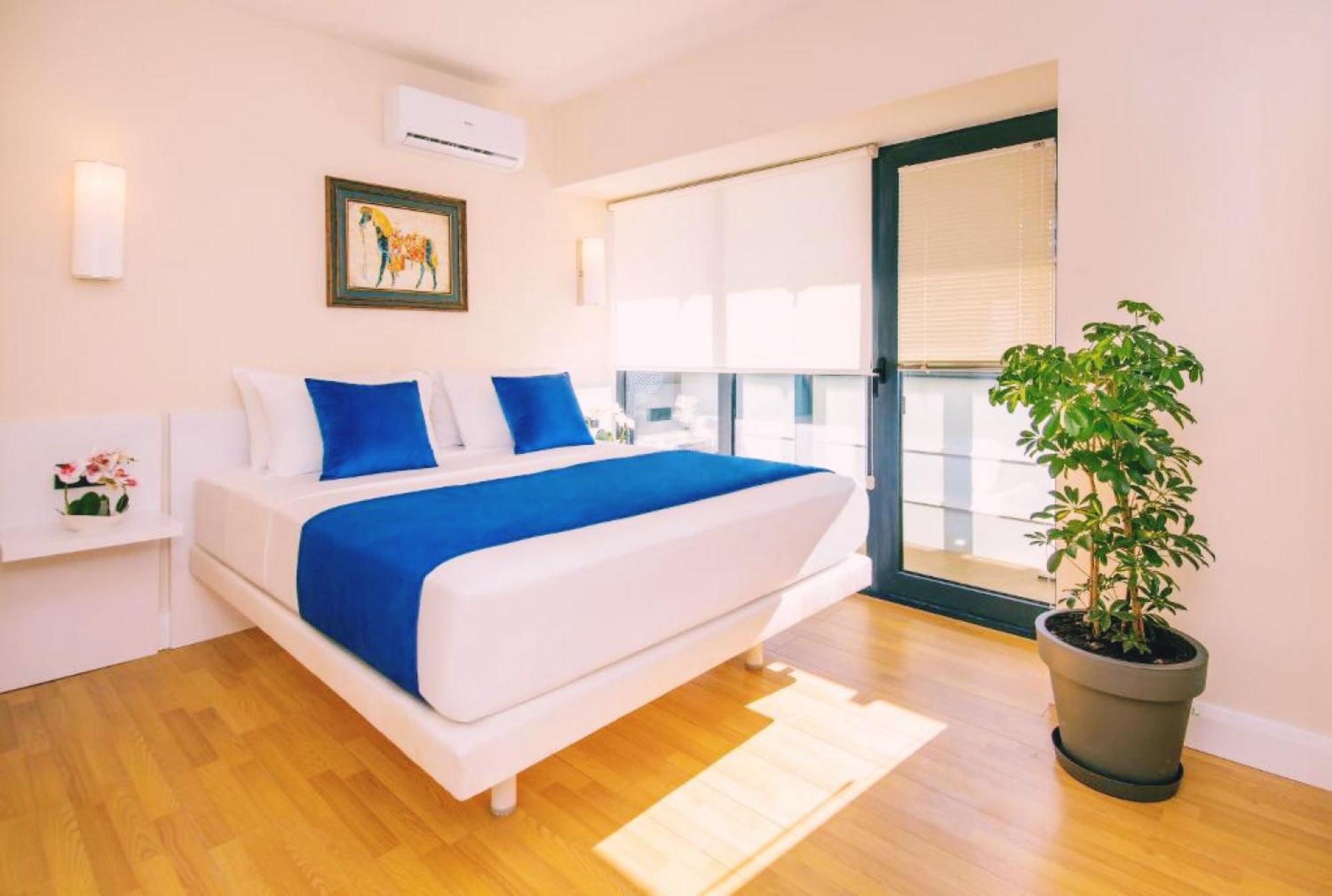 Delux Sea View Aparthotel In Orbi City Батуми Екстериор снимка