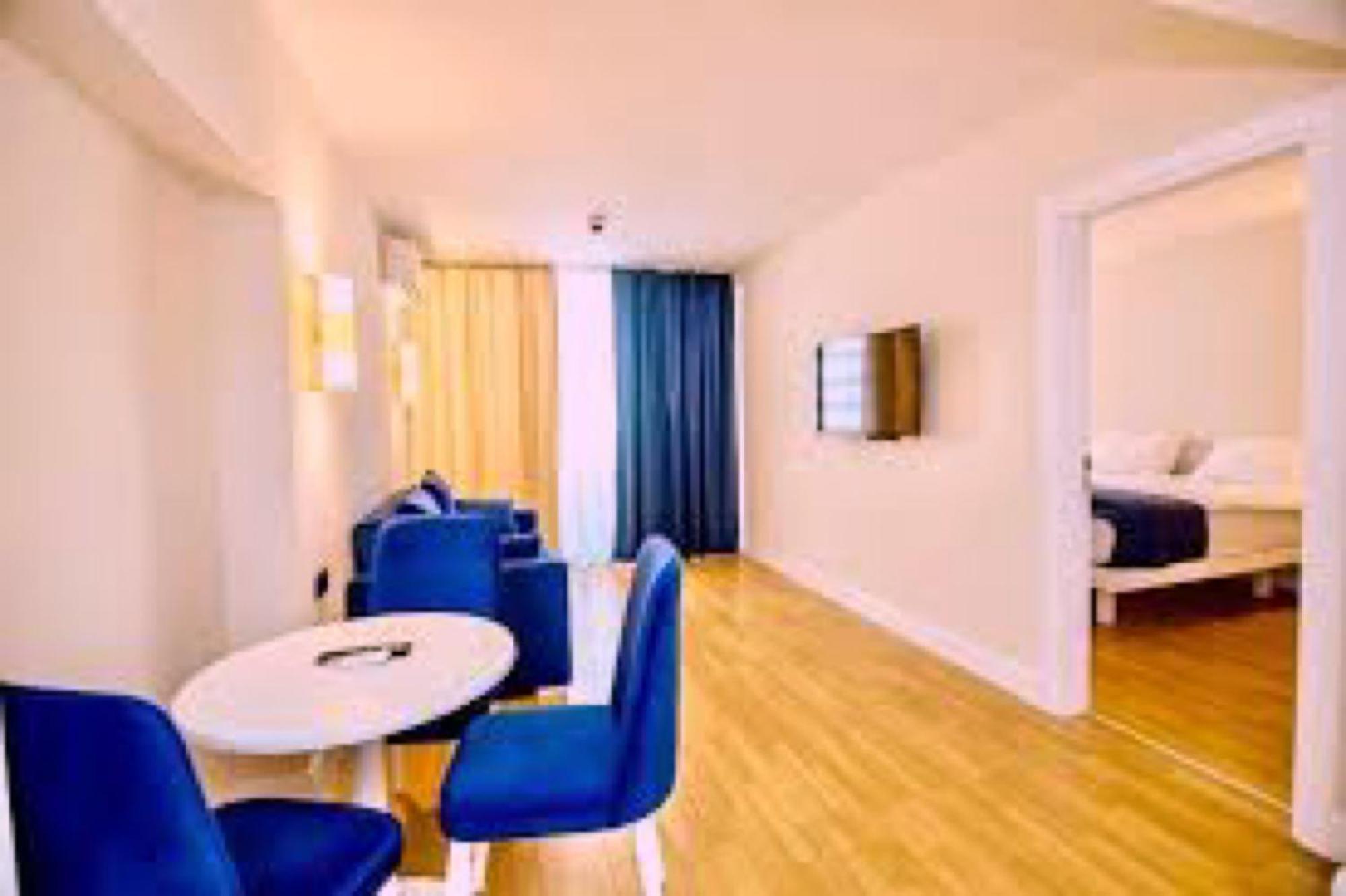 Delux Sea View Aparthotel In Orbi City Батуми Екстериор снимка