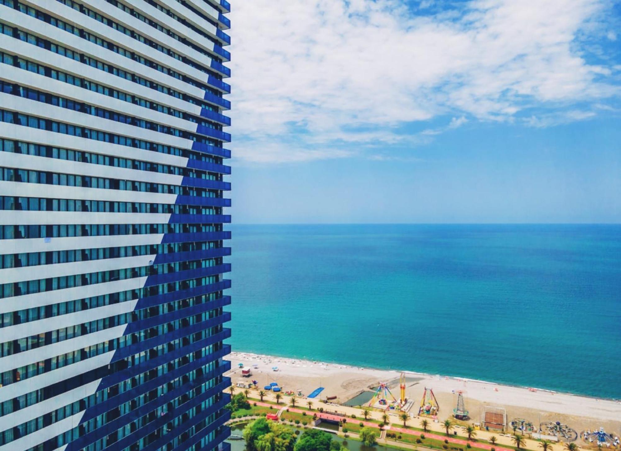 Delux Sea View Aparthotel In Orbi City Батуми Екстериор снимка