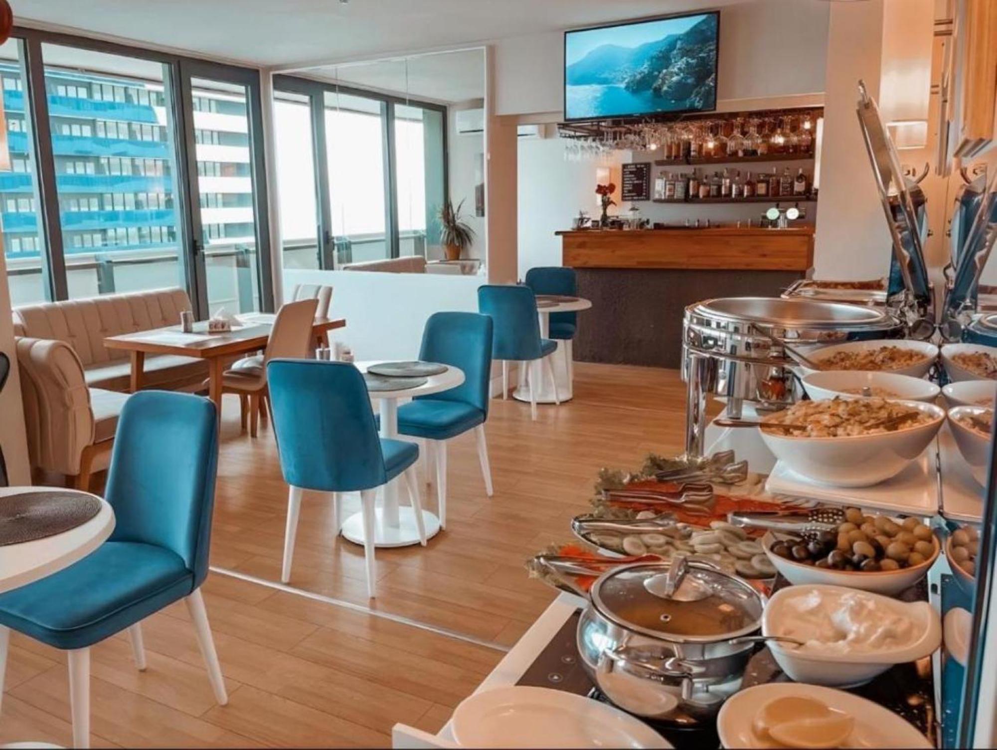 Delux Sea View Aparthotel In Orbi City Батуми Екстериор снимка