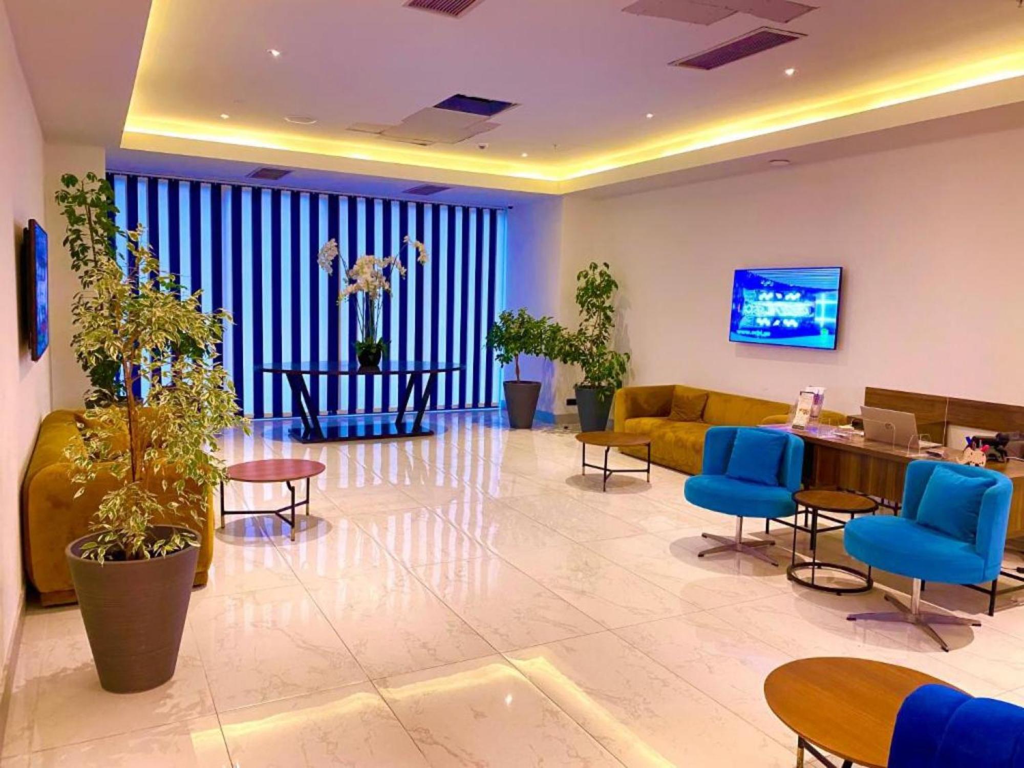 Delux Sea View Aparthotel In Orbi City Батуми Екстериор снимка