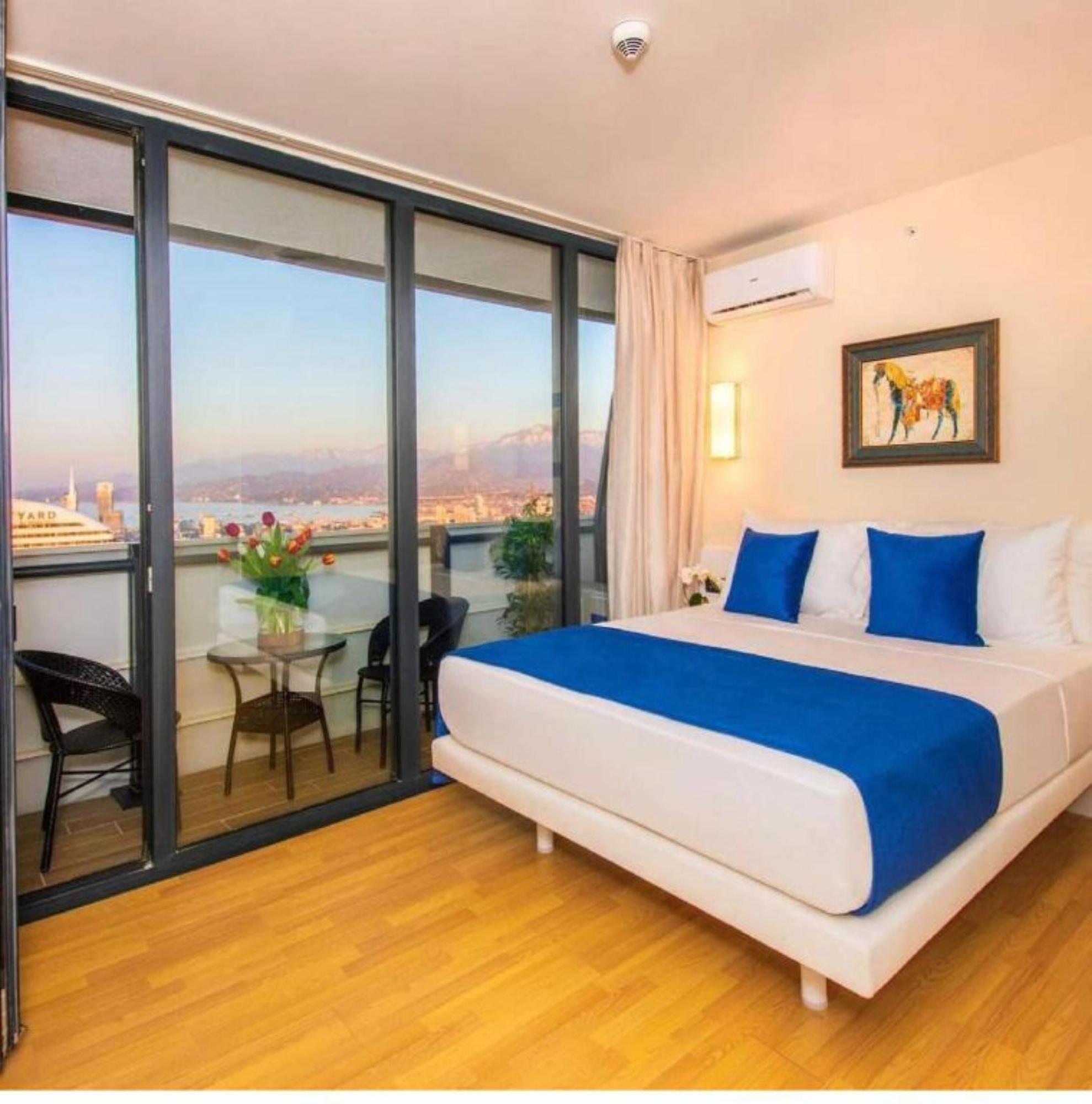 Delux Sea View Aparthotel In Orbi City Батуми Екстериор снимка